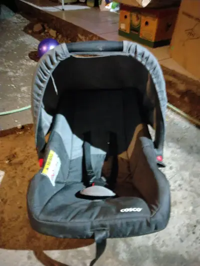 Silla de auto para bebé gris - miniatura 2