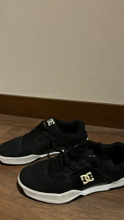 Zapatillas DC negras con logo - miniatura 2