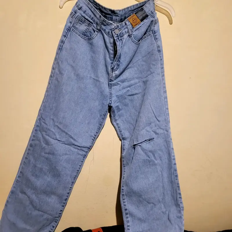 Jeans azul  verano tela delgada