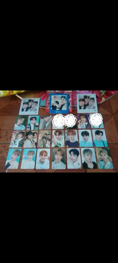 Set de photocards de colección - miniatura 1