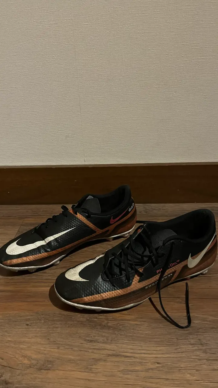 Zapatos de fútbol Nike negros