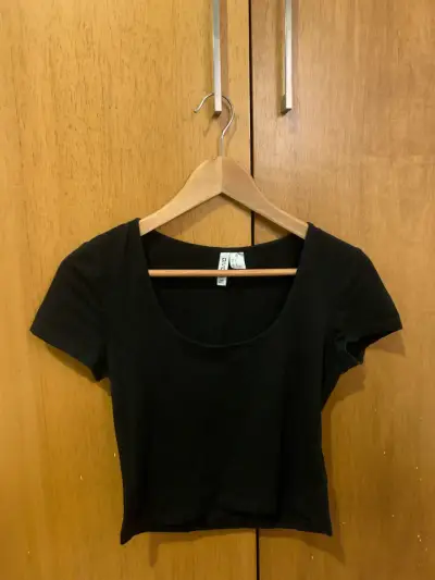 Polera negra básica mujer - miniatura 1
