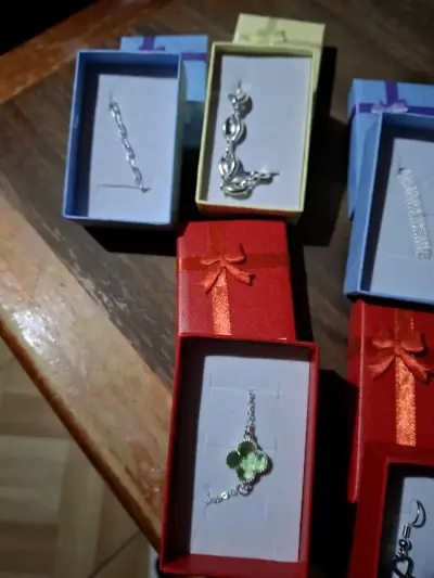 Set de joyas azul en caja - miniatura 4