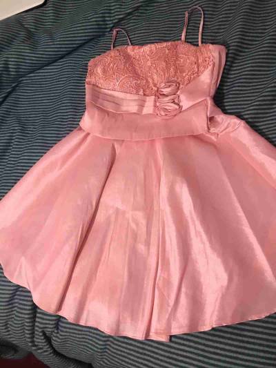 Vestido rosado con encaje talla L nuevo - miniatura 1