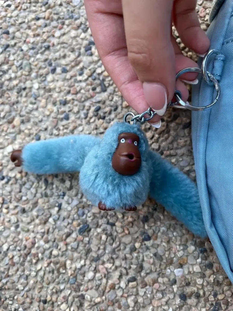 Cartera azul con bolsillo frontal - 2
