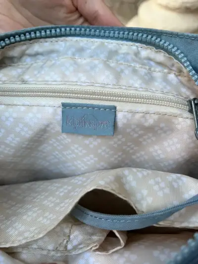 Cartera azul con bolsillo frontal - miniatura 3