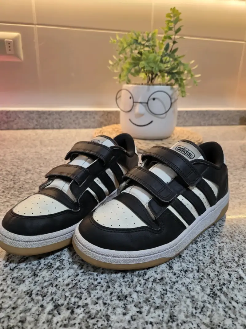 Zapatillas deportivas blanco y negro - 2