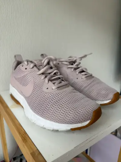Zapatillas nike deportivas palo rosa - miniatura 1