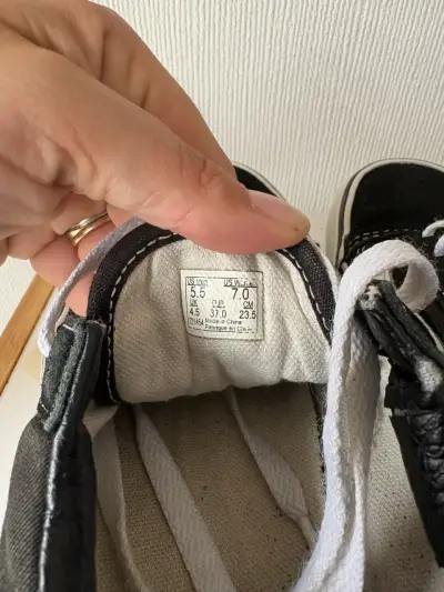 Zapatillas vans negras con blanco - miniatura 4