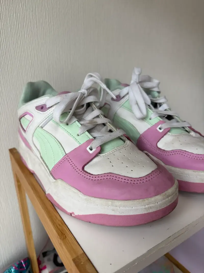 Zapatillas puma blancas y rosadas - 3