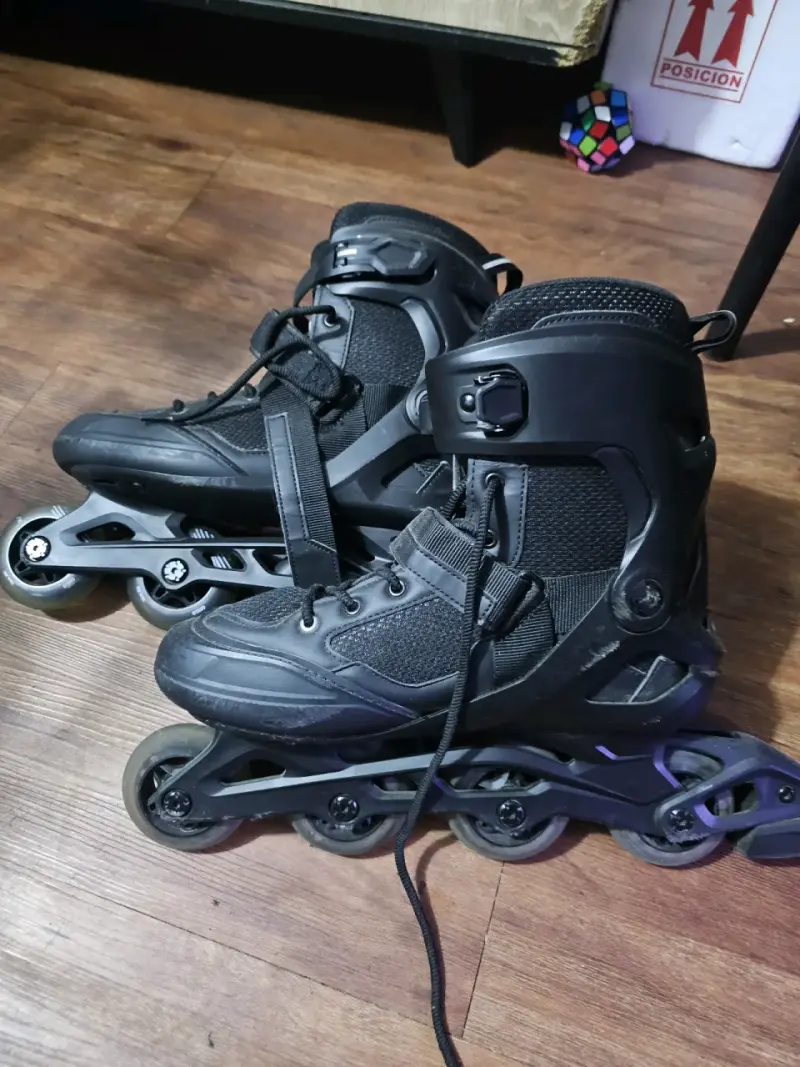 Patines en línea negros