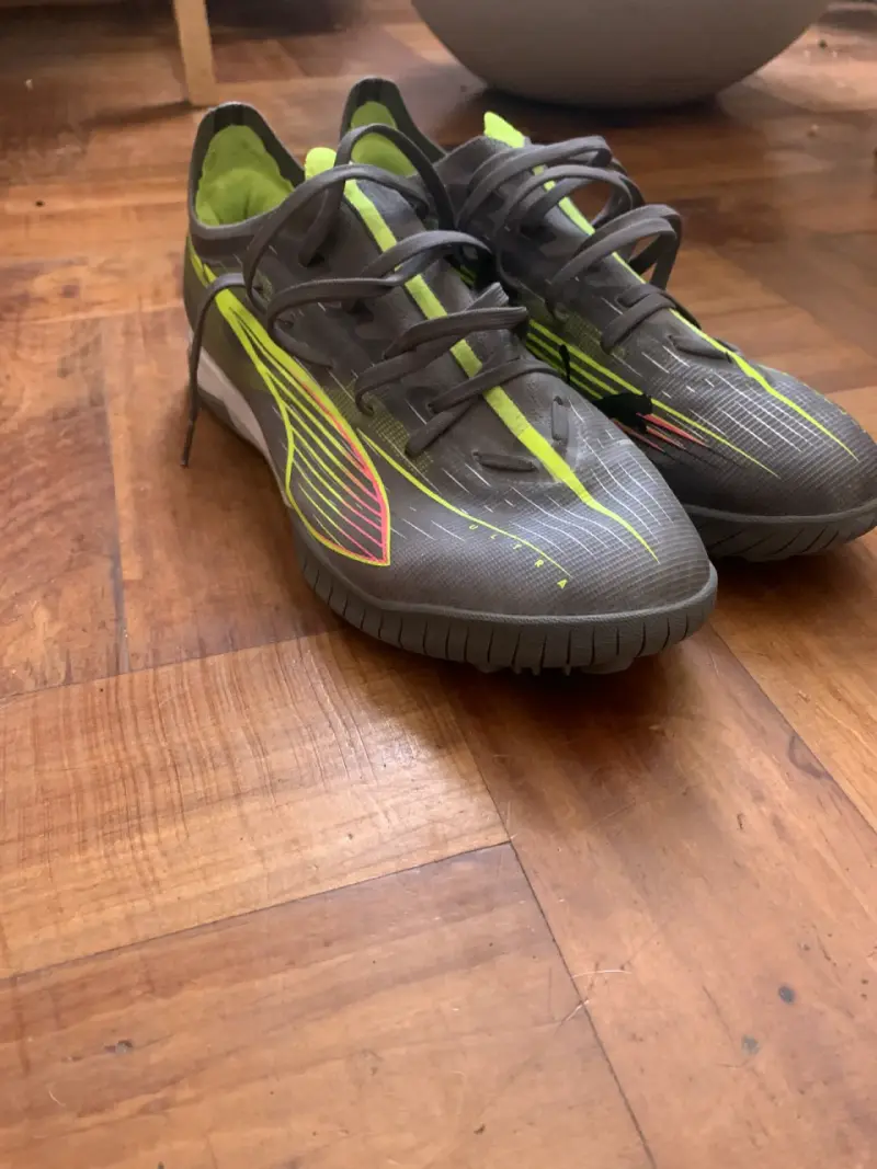 Zapatillas puma ultra futbolito 42.5 - 2