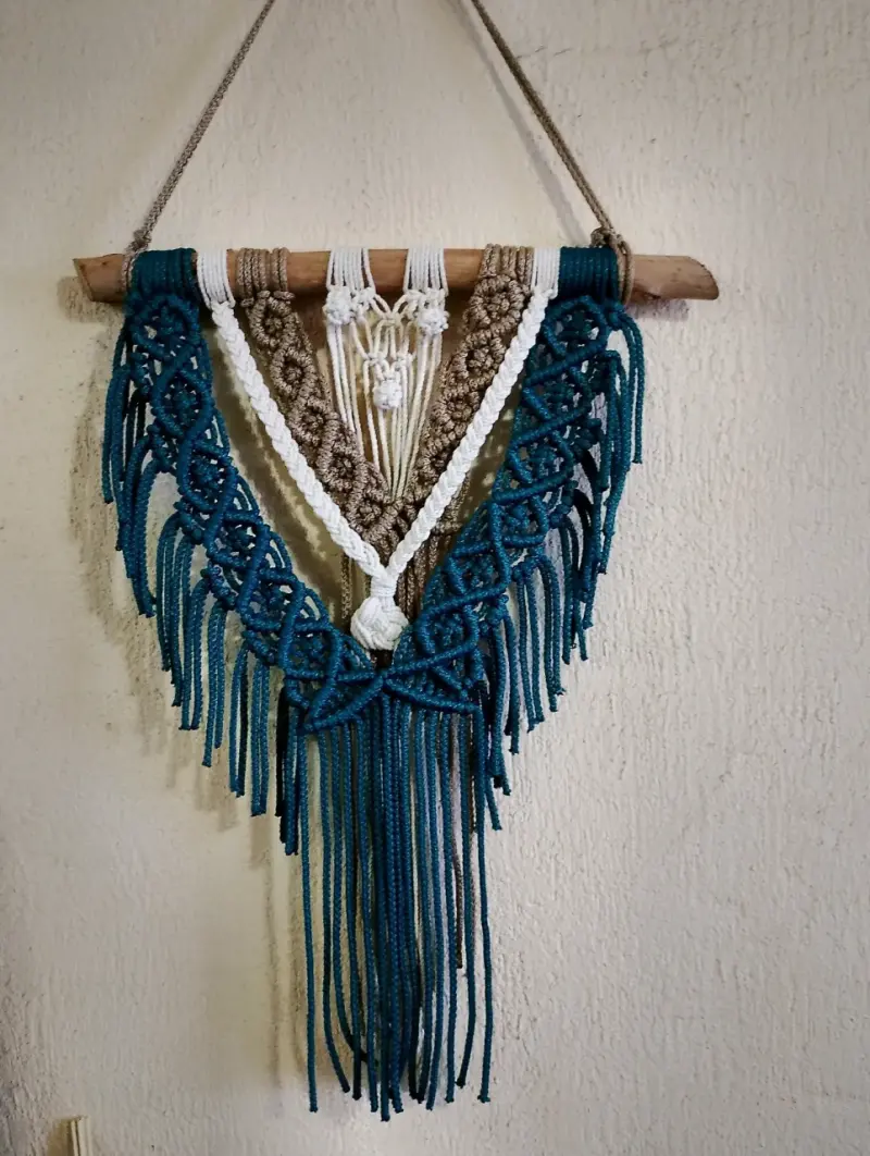 Tapiz de macramé artesanal - 1