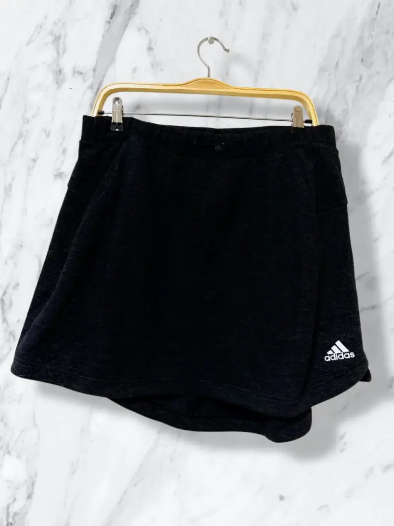 Falda deportiva Adidas negra