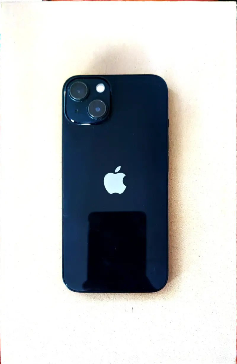 iPhone 13 - 1