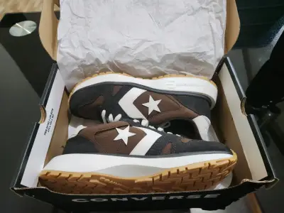Zapatillas Converse nuevas - miniatura 2
