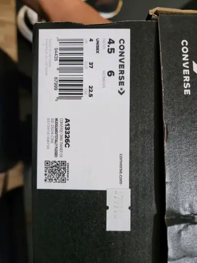 Zapatillas Converse nuevas - miniatura 3