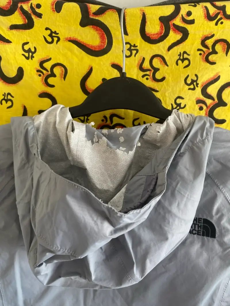 Chaqueta impermeable gris The North Face - 2
