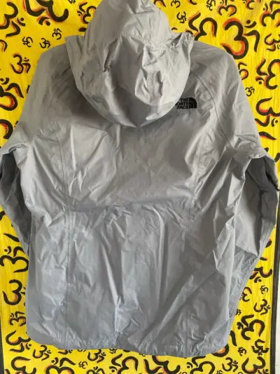 Chaqueta impermeable gris The North Face - miniatura 4