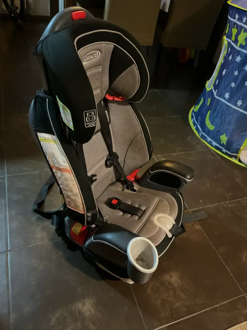 Silla de auto Graco negra y gris - 3