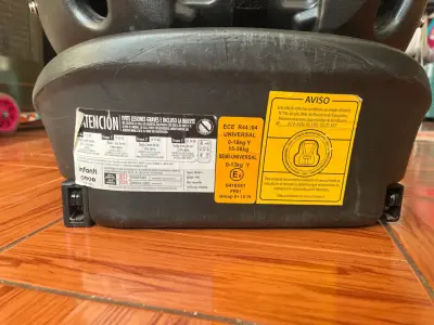 Silla de auto + coche - miniatura 3