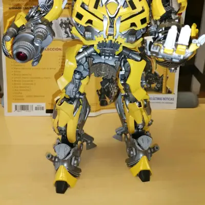 Figura Transformer Bumblebee articulada - miniatura 1