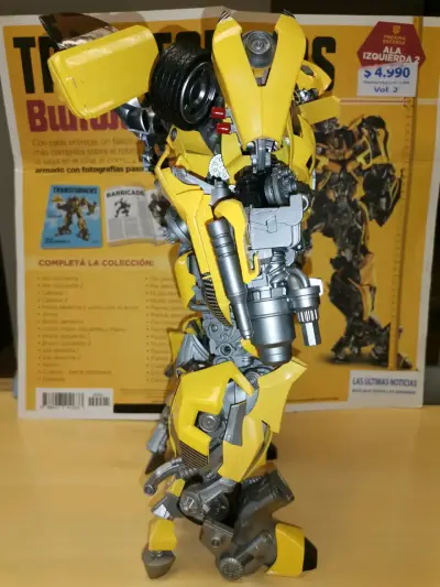 Figura Transformer Bumblebee articulada - miniatura 3