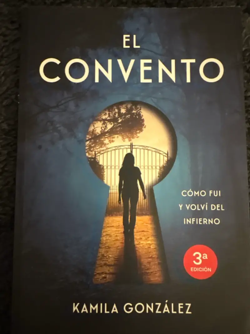 Libro El Convento por Kamila González - 1