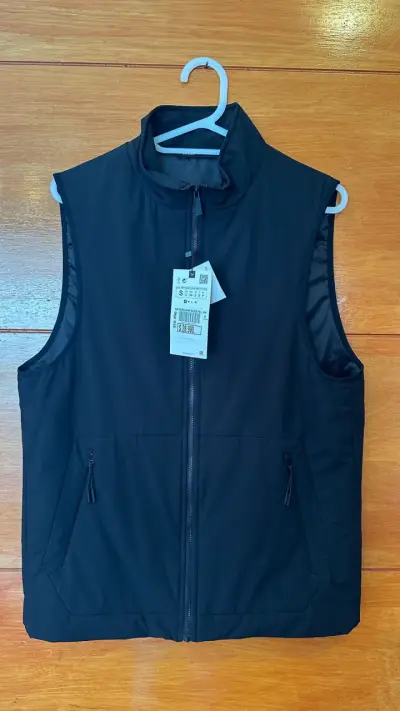Chaqueta negra sin mangas Zara - miniatura 1