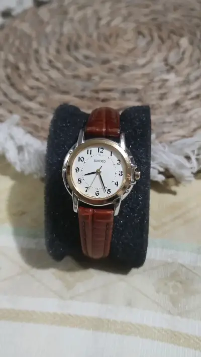 Reloj mujer, estilo clásico original - miniatura 1