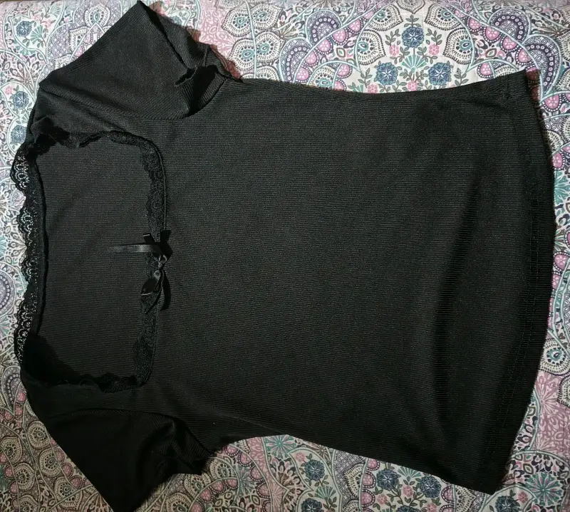 Polera blanca con logo - 5