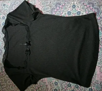 Polera blanca con logo - miniatura 5