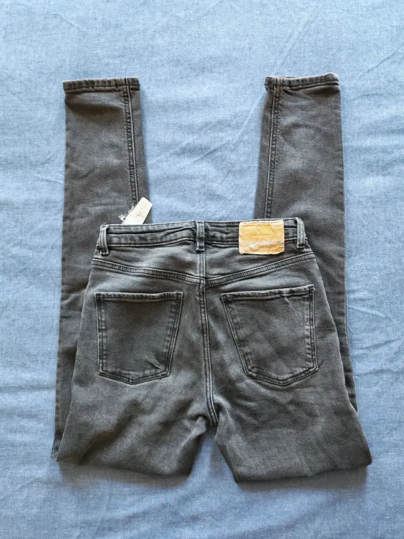 Jeans gris ajustados - 1
