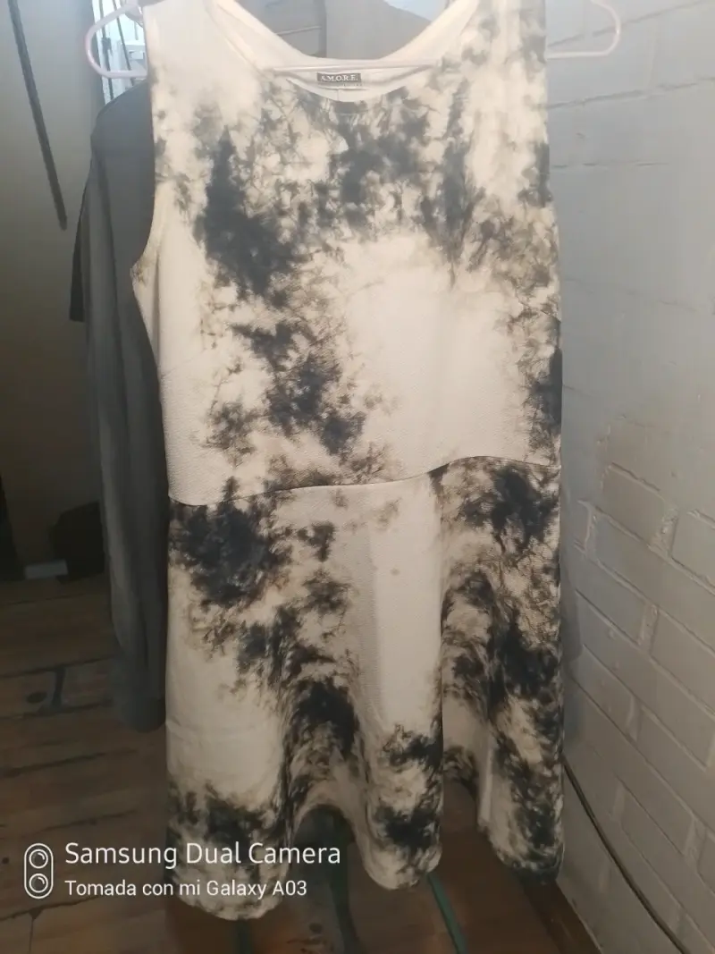 Vestido tie dye blanco y negro