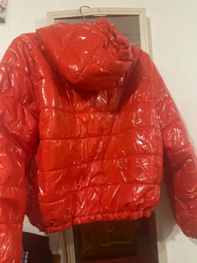 Chaqueta acolchada roja brillante - miniatura 2