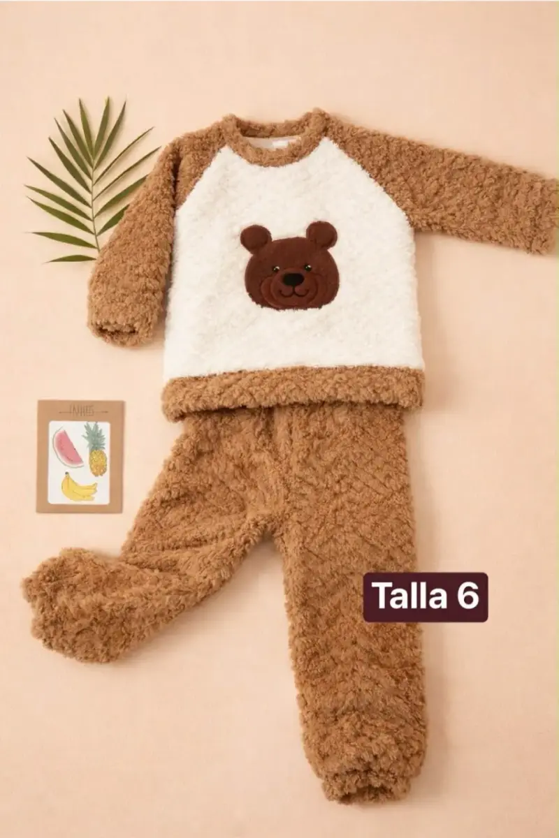 Pijama de felpa para niño talla 6