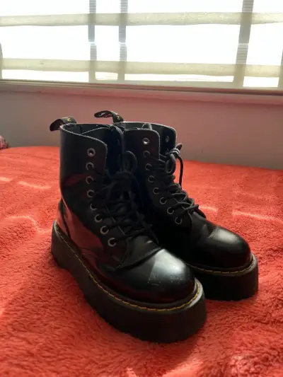 Botas negras estilo militar - miniatura 5