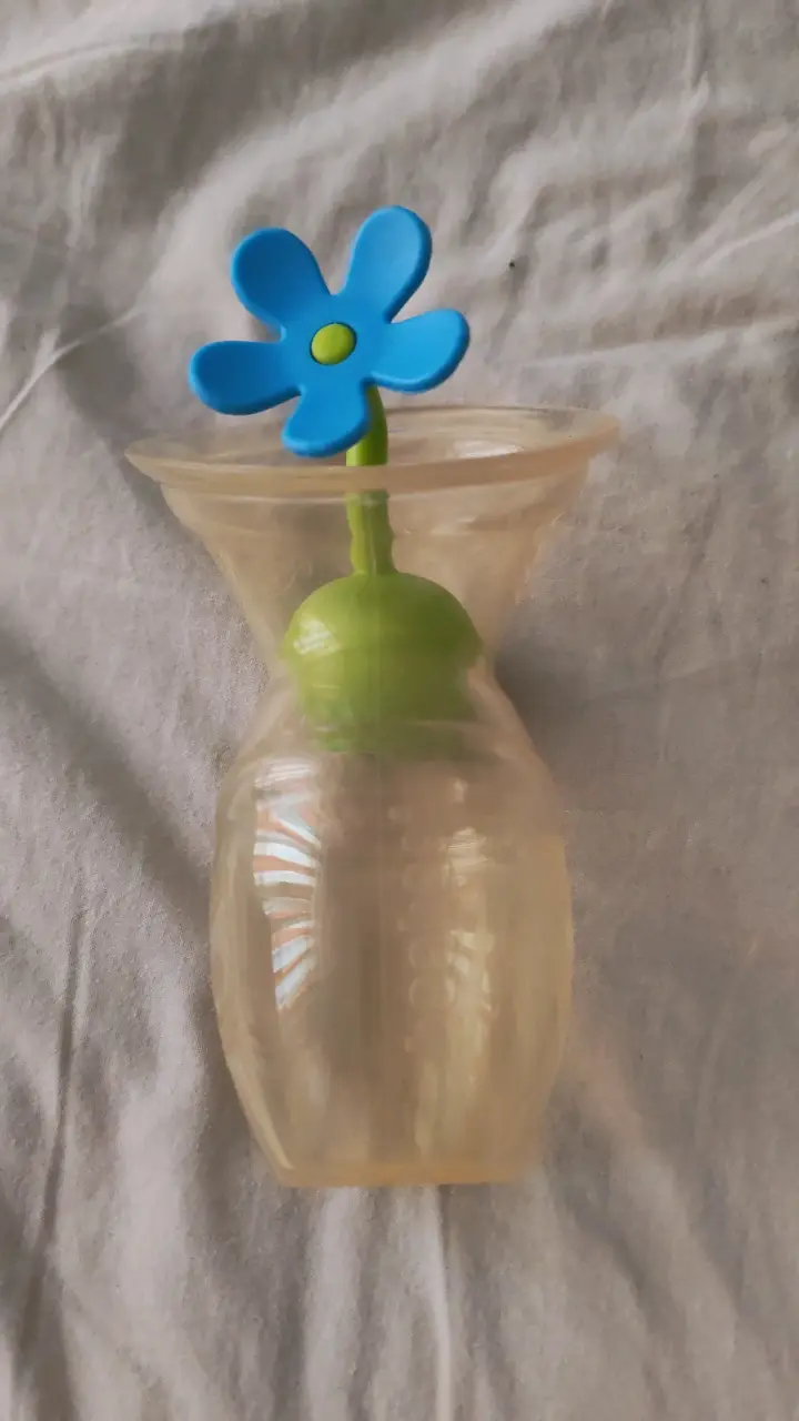 Vaso recolector de leche materna