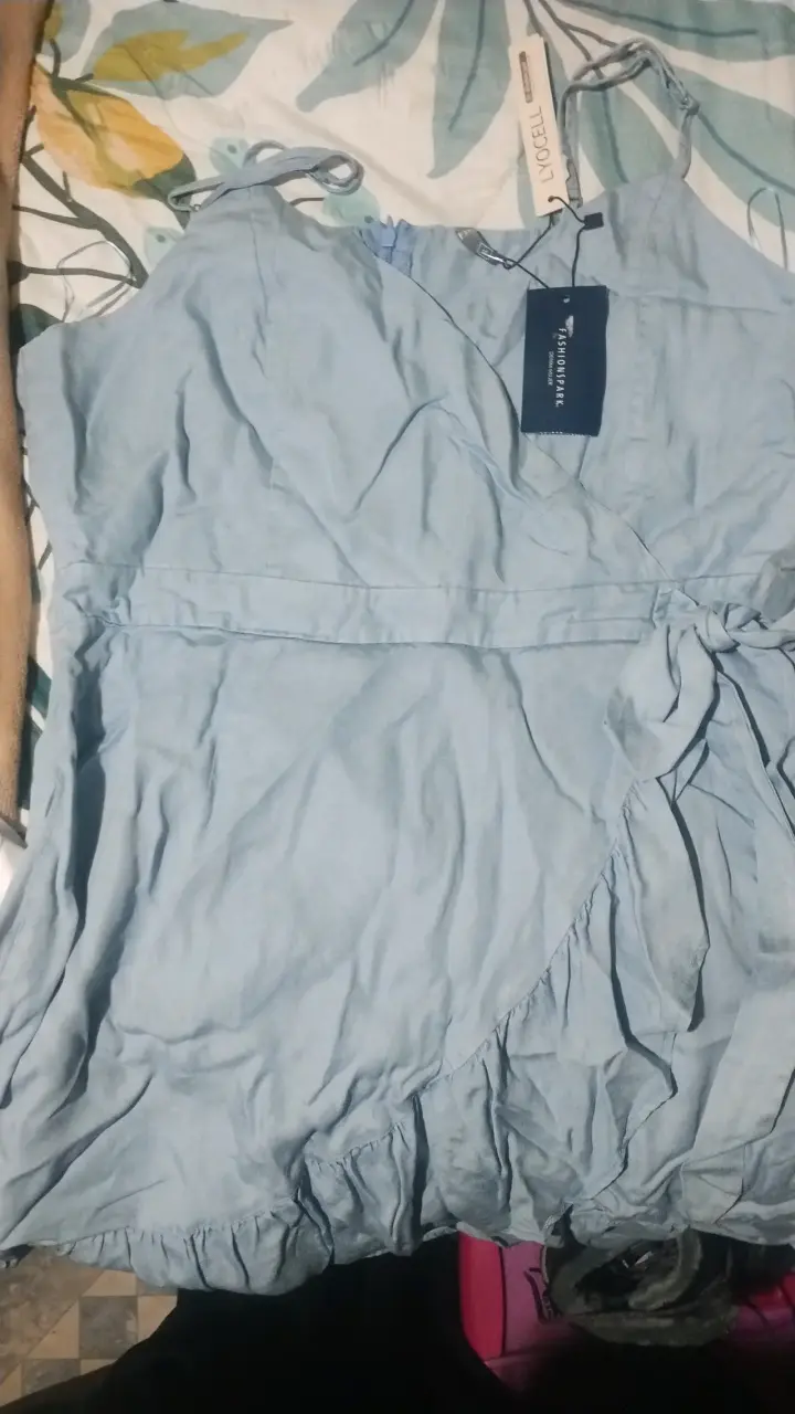 Vestido celeste con volantes - 2