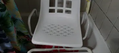 Silla de ducha con brazos - miniatura 1
