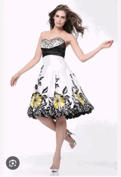 Vestido strapless blanco, negro y amarillo - miniatura 1