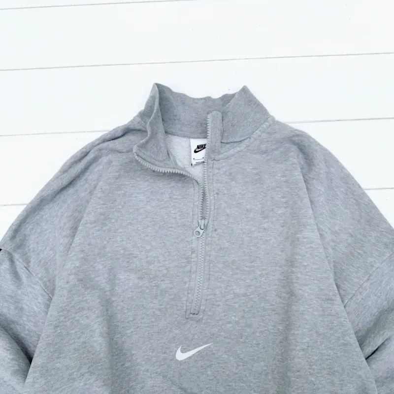 Polerón gris Nike crop - 3