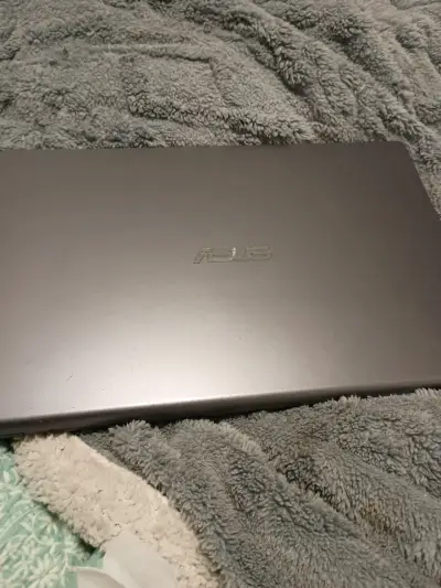 Laptop ASUS usado - miniatura 3