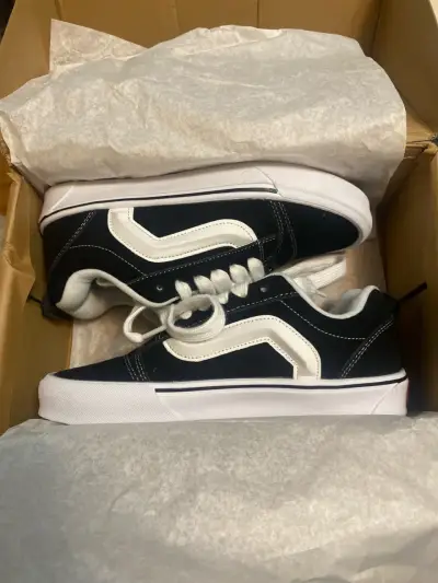 Zapatillas negras con blanco - miniatura 3