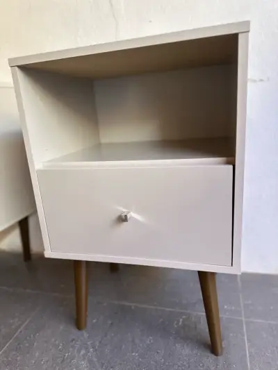 Velador blanco elegante minimalista - miniatura 1