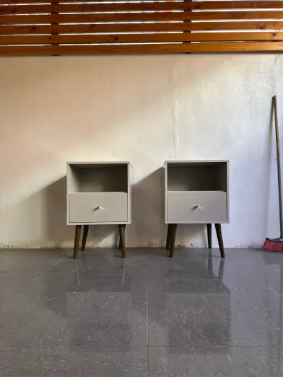 Velador blanco elegante minimalista - miniatura 4