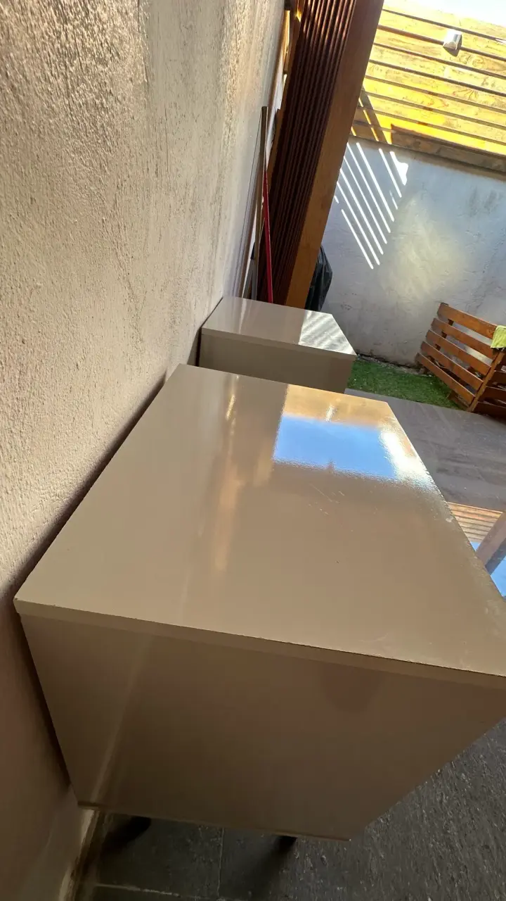 Velador blanco elegante minimalista - 6