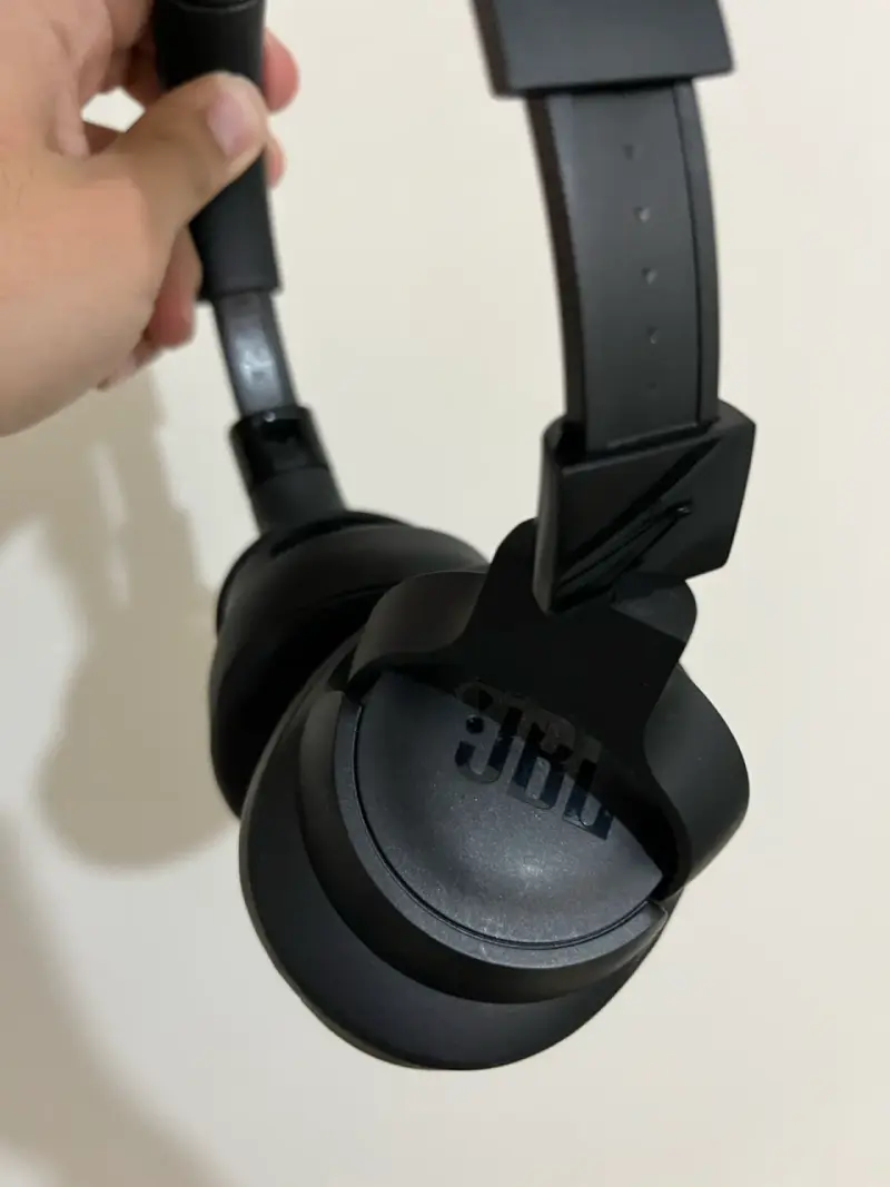 Audífonos JBL negros tune 720 bt - 1