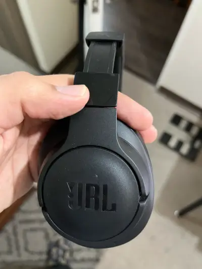 Audífonos JBL negros tune 720 bt - miniatura 3