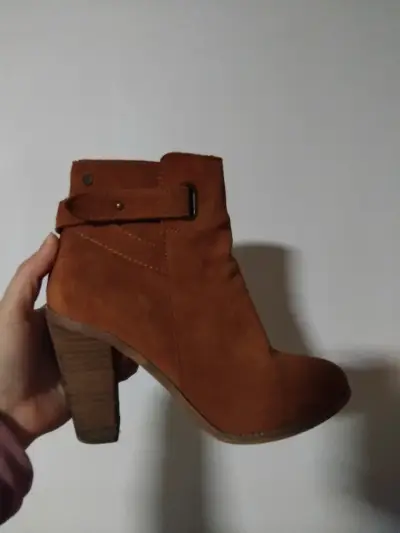 Botines marrones de gamuza - miniatura 1